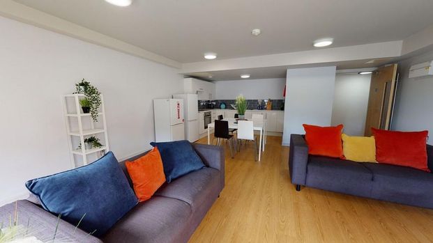 1 bedroom in a house share to rent - Photo 1