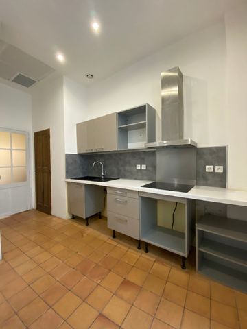 Location Appartement 4 pièces 130m² AIX EN PROVENCE 13100 - Photo 3