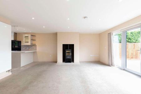 Springfield, Tewkesbury Road, Cheltenham, GL51 - Photo 4