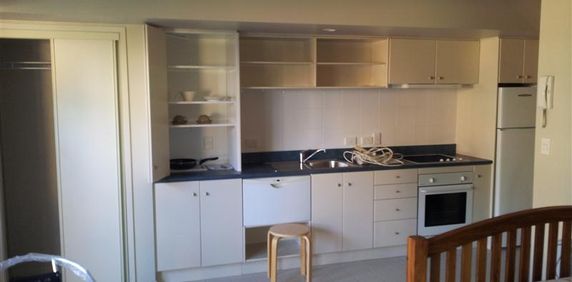 Property Management1 Emily Place, City Centre - Apartment for Rent - Photo 2