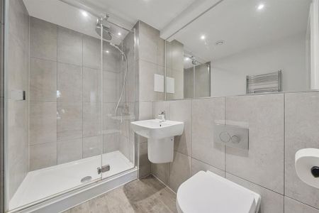 2 bedroom penthouse to rent - Photo 2