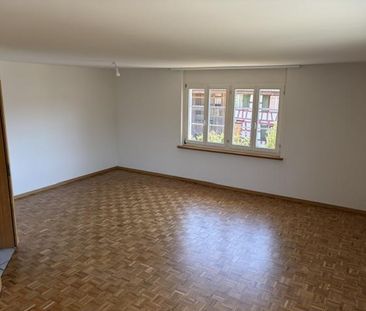 4 1/2 Zimmer Wohnung neu renoviert zu vermieten - Photo 1