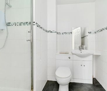 2 bedroom ground floor flat to rent - Photo 6