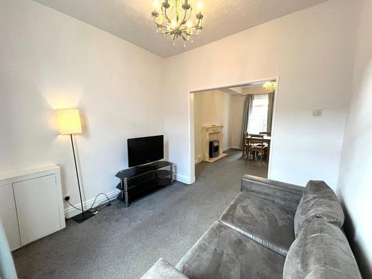 2 bedroom terraced house to rent - Photo 1