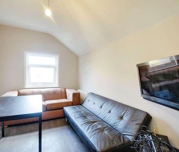 Wellington Road, Uxbridge, UB8 - Photo 4