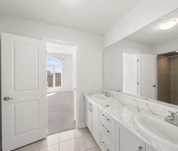For Lease - 1466 Stovell Crescent Unit# Main/Upper, Innisfil, Ontario - Photo 5