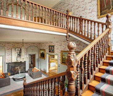 An exquisite Grade II-listed Victorian country house situated within impressive parkland and gardens, close to the river Severn - Photo 6