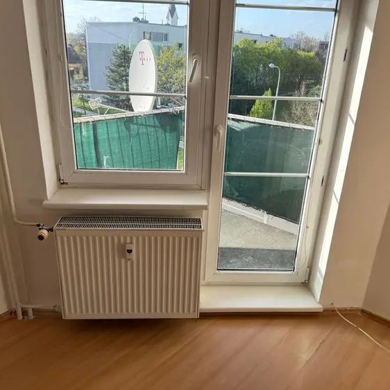 Podnájem bytu 2+kk s balkonem, 43 m - Fotografie 1