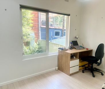 4-bedroom shared house, Georgina Avenue - Photo 2