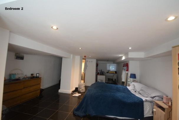 8 bedroom terraced house to rent - Photo 1