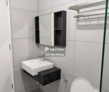 Laurel Residence - Photo 2