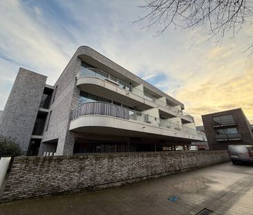 TE HUUR: Éenslaapkamerappartement met autostaanplaats en berging! - Photo 1