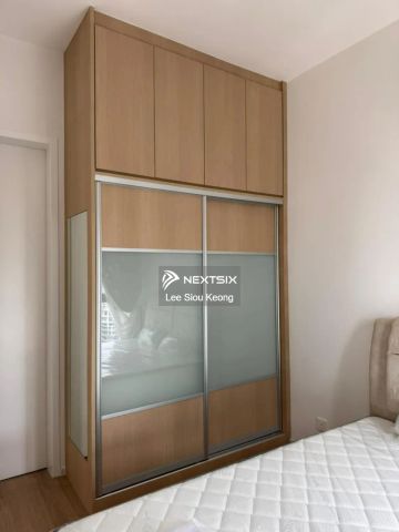 Laurel Residence - Photo 2