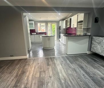 6 bedroom semi-detached house to rent - Photo 1