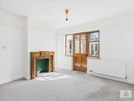 Cowley Road, Felixstowe, IP11 - Photo 2