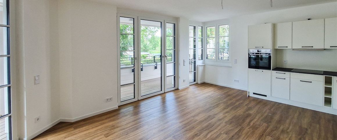 Modernes Townhouse auf vier Ebenen mit Studio, Hobbyraum & Garten *Bezug vsl. 12/25* - Photo 1