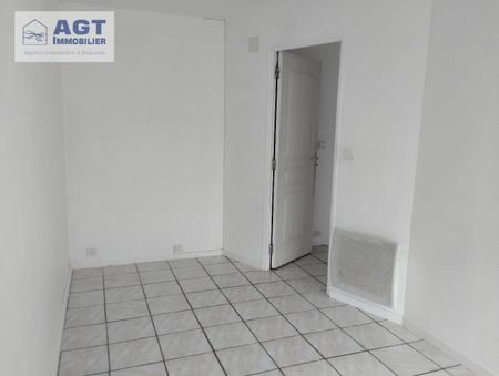 Location Appartement 2 pièces 36m² BEAUVAIS 60000 - Photo 4