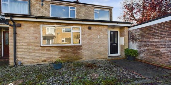 5 bedroom semi-detached house to rent - Photo 3