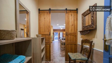 valencia, Valencian Community 46011 - Photo 3