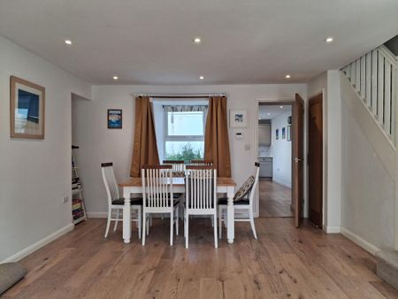 3 bedroom terraced house to rent - Photo 4