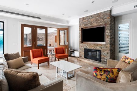 Thinking of selling? Contact our agent - Photo 2