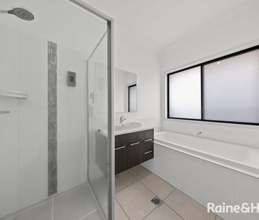 Modern Family Living in a Convenient Location - Photo 6