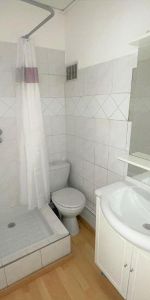 Location Appartement 1 pièce 25m² MARSEILLE 1er - Photo 3