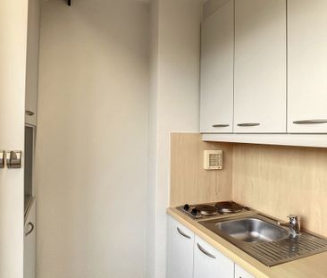Goed gelegen flat met slaaphoek in het centrum Leuven - Photo 3