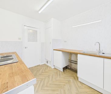 2 bedroom maisonette to rent - Photo 4