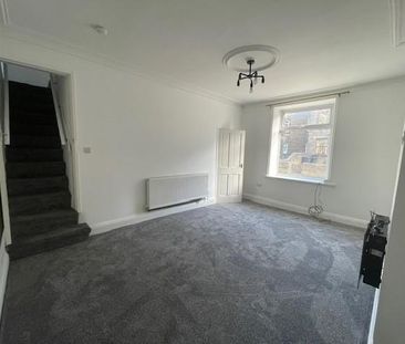 4 bedroom terraced house to rent - Photo 3
