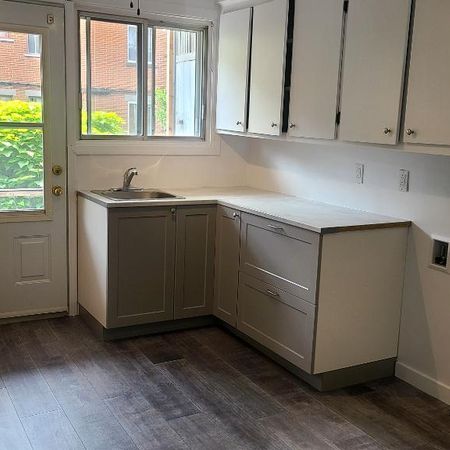 Beau 4 1/2 - Saint-Michel - Photo 4