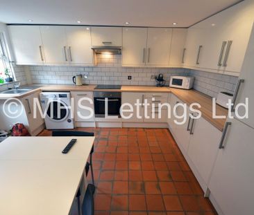 6 Bedroom Mid Terraced House for rent in Winfield Terrace - Photo 6