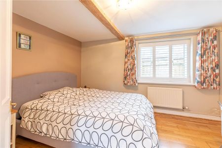 3 bedroom semi-detached bungalow to rent - Photo 4