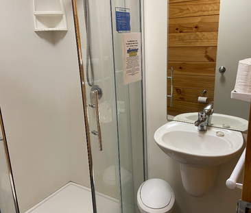 Fully Furnished Studio in Mt Cook - Photo 6