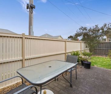 2-4 Silk Avenue, Manifold Heights - Photo 1