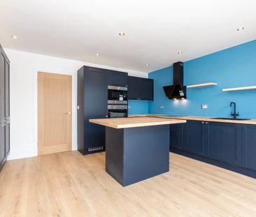 Neargates, Charnock Richard, PR7 5EY - Photo 6