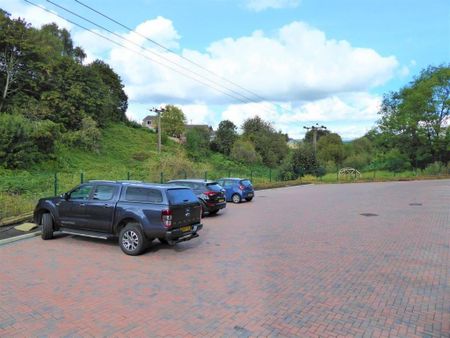 2 bedroom apartment to rent - Photo 4