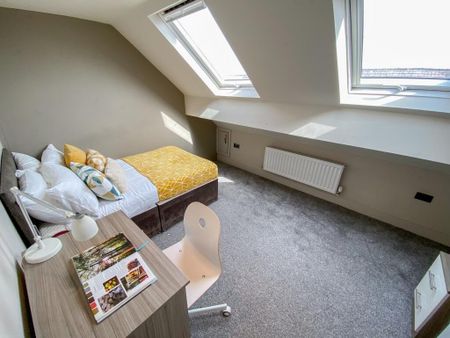 6 bedroom terraced house to rent - Photo 4