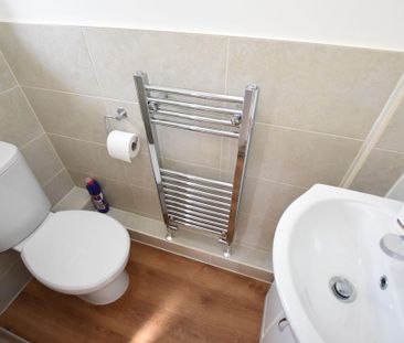 3 bedroom detached house to rent - Photo 5