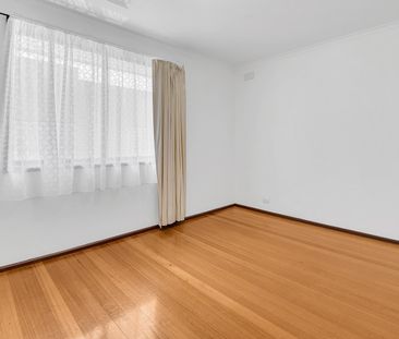 225 Dalton Road, Lalor VIC 3075 - Photo 3