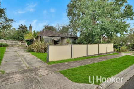 Spacious 3-Bedroom House for Lease! - Photo 4