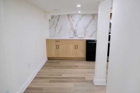 For Lease - 244 Darcy Street Unit# Bsmt, Oshawa, Ontario - Photo 2