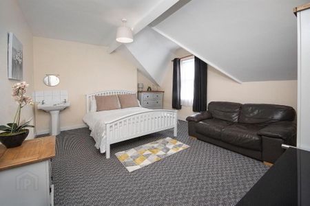 Room 7, 96 Cromwell Road, Belfast, BT7 1JY - Photo 4