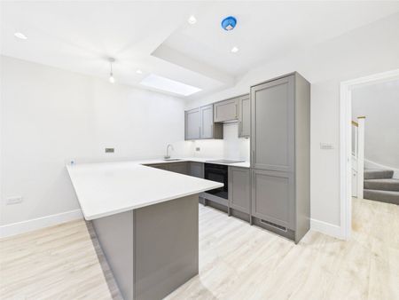 High Street, Hampton Wick, Middlesex, KT1, Kingston Upon Thames - Photo 3