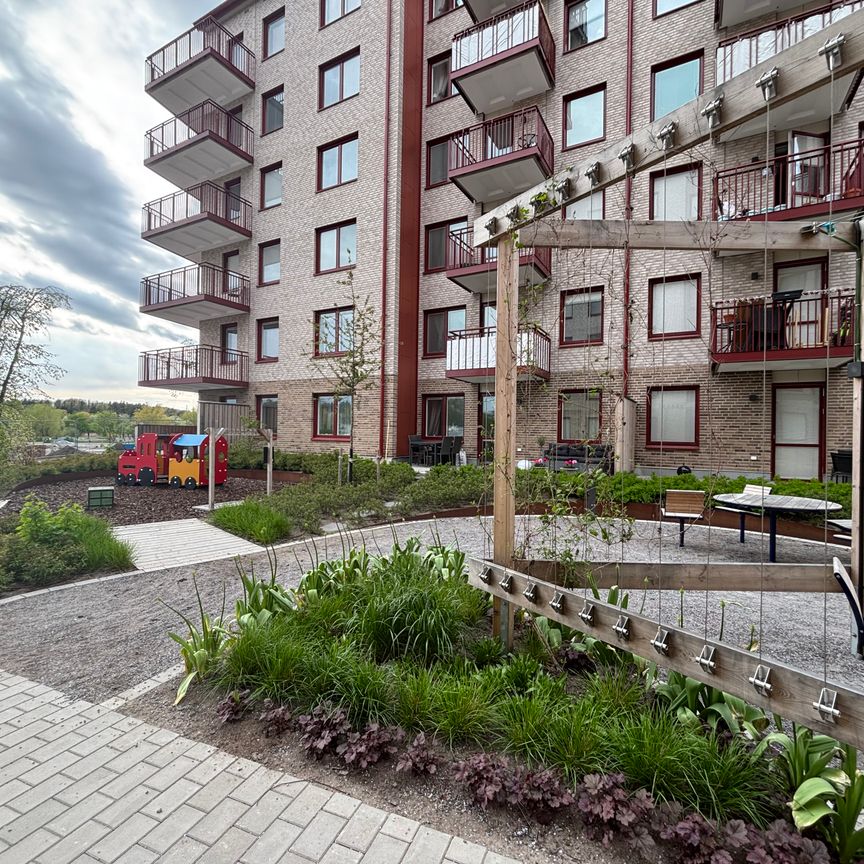 Mäldgatan, Järfälla - Photo 1