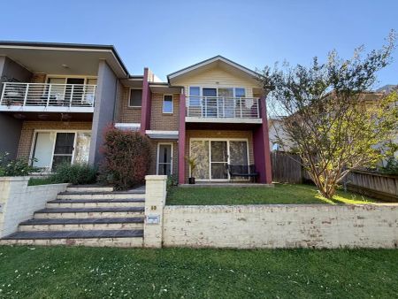 “Modern Family Home” - Photo 4