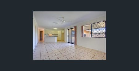 47 Martinez Avenue, West End QLD 4810 - House For Rent | Domain - Photo 4