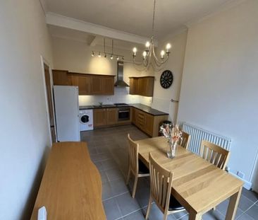 2 bedroom ground floor flat to rent - Photo 3