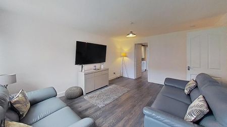 2 bedroom flat to rent - Photo 2