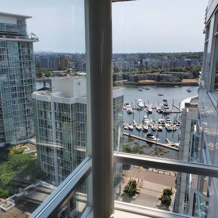 *** FULLY FURNISHED EXECUTIVE CONDO *** 28TH FLOOR *** VIEW ! *** - Photo 3